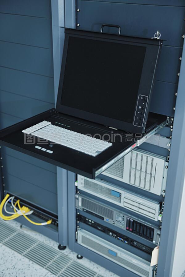网络服务器室